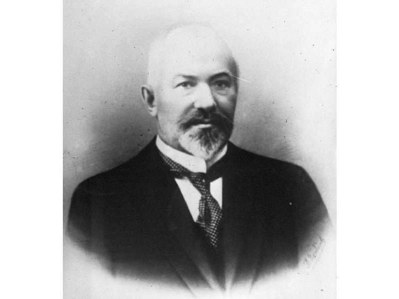 Генерал-прокурором и министром юстиции Иван Щегловитов стал в 1906 году. Он одним из первых в России понял всю ценность судебной фотографии для расследования преступлений и образовал судебно-фотографическую лабораторию при прокуроре Санкт-Петербургской судебной палаты. 
Фото: ru.wikipedia.org