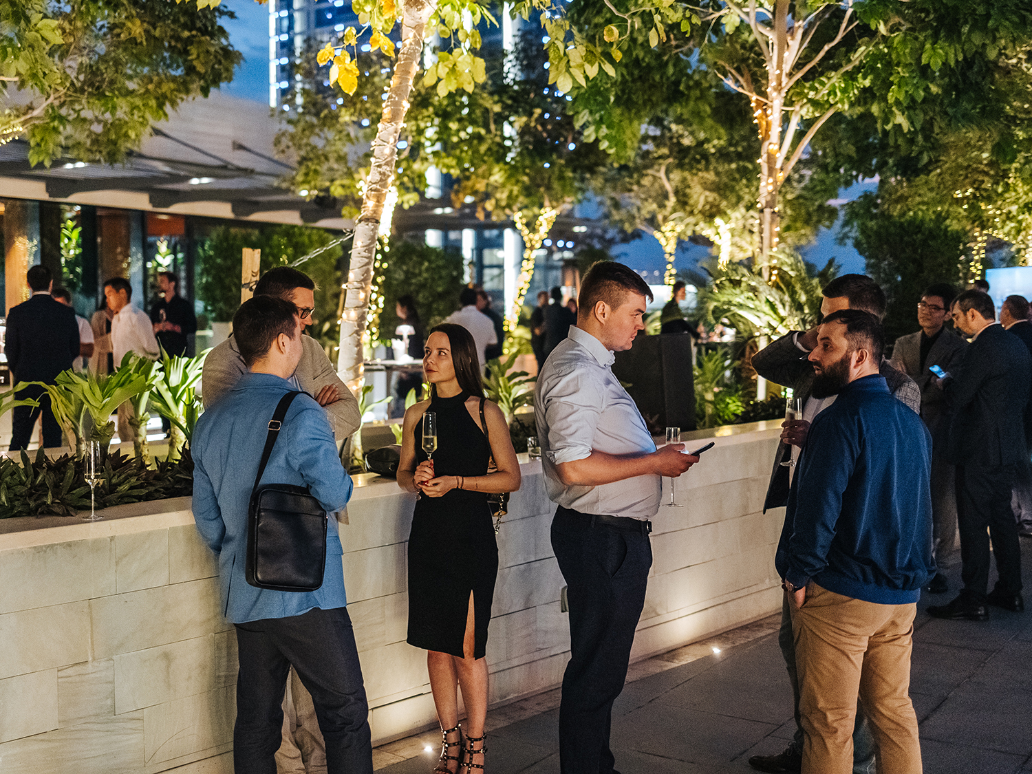 А вот горячие дискуссии между участниками, наоборот, разгорелись.