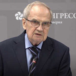 Зорькин выступил против наделения ИИ личными правами