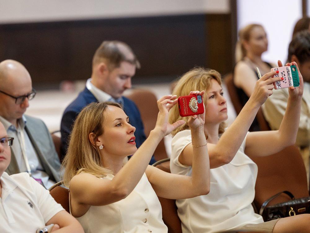 Пять сессий и только самые актуальные темы — ответственность топ-менеджеров, изменение структуры владения компаниями, переезд бизнеса и многое другое.