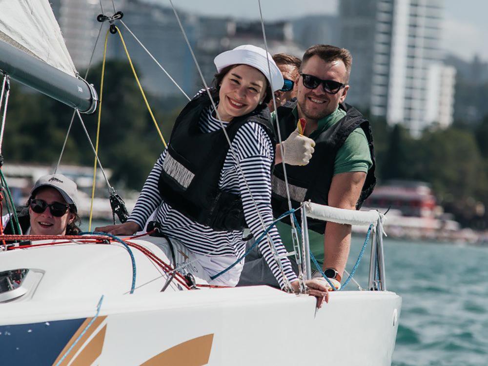 Парусная гонка в завершающий день форума — это уже традиция.