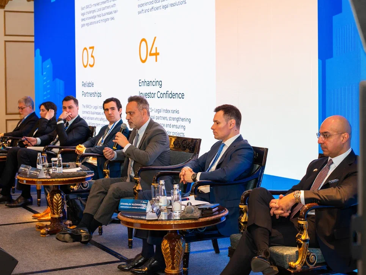 Генеральный директор Sefer Investimentos Алан Гандельман рассказал о проекте BRICS+ Legal Index, который должен улучшить условия для международных инвестиций и сотрудничества. В результате должен получится рейтинг юридических консультантов, которые работают с трансграничными проектами.

