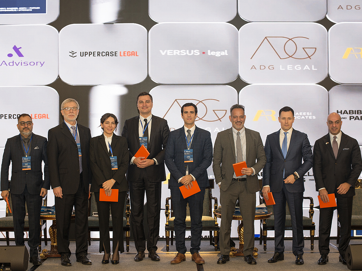 Без совместного фото никуда. Слева направо: Прашант Кумар, Андрей Цыганов, Элиф Дюранай, Константин Олефир, Доминго Гарсия, Алан Гандельман, Станислав Александров и Абдула Бакер. 