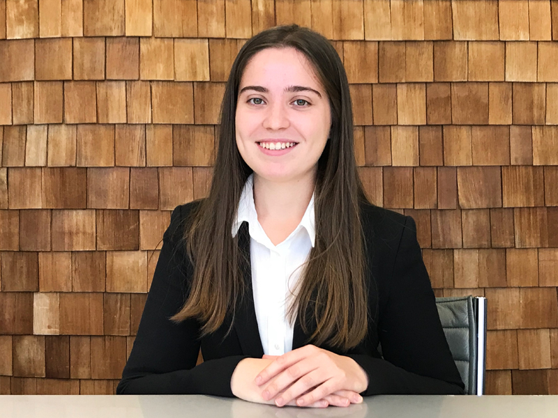 Екатерина Балюк, участник команды ВШЭ, победитель ВИС 2018 года. Студент 1 курса магистратуры факультета права НИУ ВШЭ. Из Калининграда. В ближайшем будущем задумывается о получении степени магистра права за границей, но после этого планирует вернуться в Россию. Увлекается литературой с рисованием. Мечтает когда-нибудь закончить художественную академию.