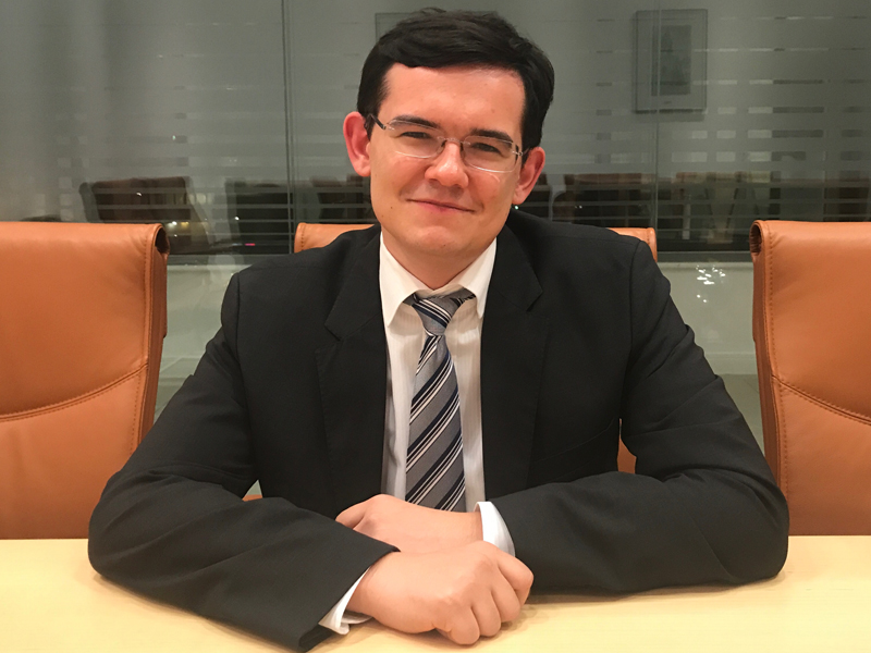 Игорь Кириллов, участник команды МГУ и лучший спикер ВИС 2018 года. Студент 1 курса магистратуры юрфака МГУ. Из Московской области. Интересуется культурой и правом Франции. В свободное время любит путешествовать и читать иностранную литературу.