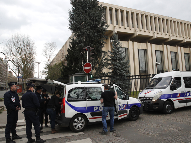 Международное сообщество поверило Великобритании. Результатом Этого стала высылка наших дипломатов не только из Британии, но и из США, десятков стран Евросоюза, Канады, Австралии, Норвегии и Албании. Всего из нескольких десятков стран выслали в общей сложности больше 150 сотрудников российской дипломатической миссии.  Фото: Christophe Ena/AP/TASS 