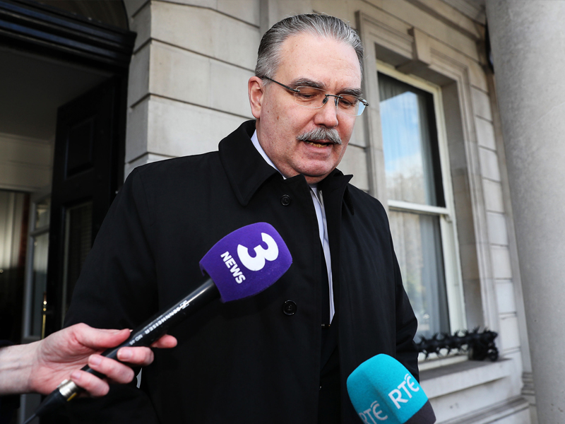 Британии удалось убедить США и Евросоюз в виновности России в отравлении Скрипаля с помощью презентации из шести слайдов. При этом реальных доказательств так и не было найдено. На фото посол России в Ирландии Юрий Филатов: 