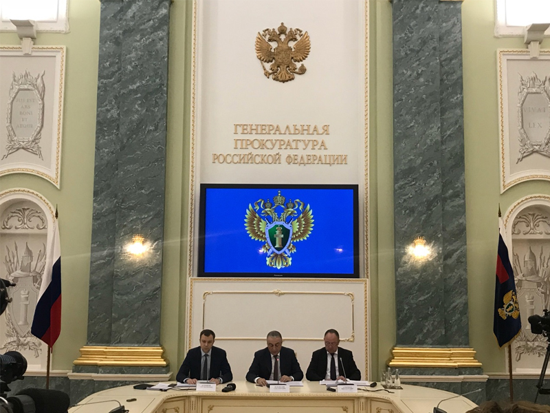 Генпрокуратура 9 апреля собрала пресс-конференцию, на которой обнародовала новые данные в связи с делом Скрипаля. Сотрудники ведомства связывают его отравление с делом Александра Литвиненко и Бориса Березовского. По словам советника генерального прокурора Николая Атмоньева, дела Скрипаля, Березовского и Литвиненко раскручиваются по одному сценарию. 