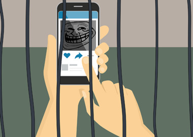В контакте с правоохранительными органами: как нас защищают соцсети В контакте с правоохранительными органами: как нас защищают соцсети