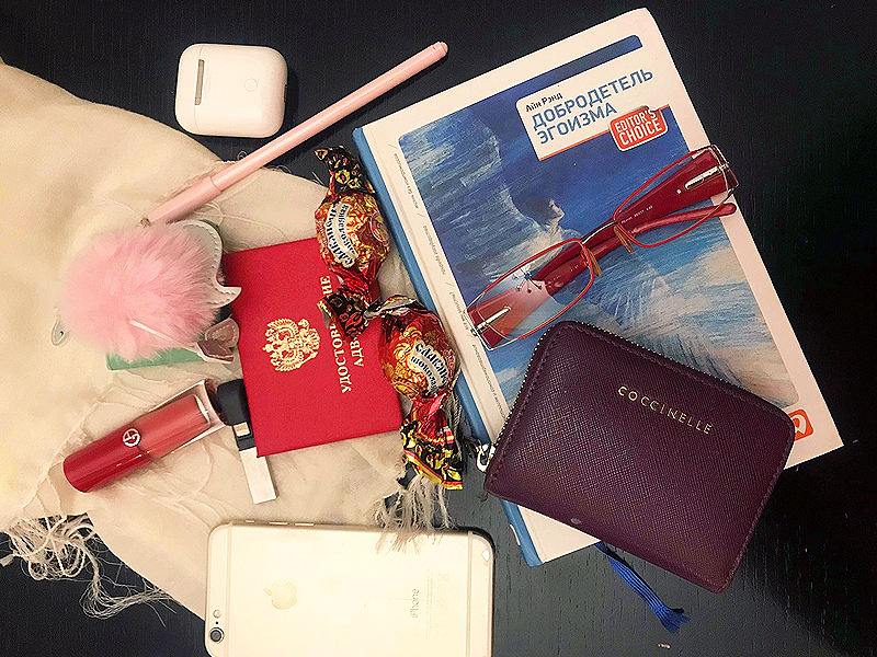 Женский юридический набор не очень отличается от мужского. Адвокат АК 