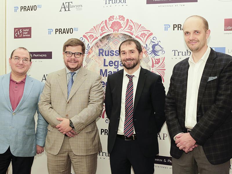 В центре:
Евгений Жилин, Управляющий партнер Quorus,
Юрий Бортников, Управляющий партнер Trubor