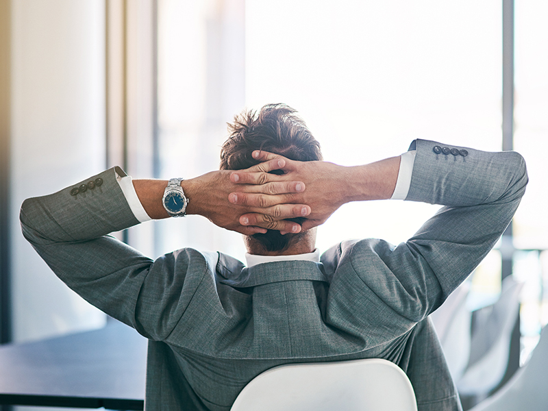 За него упрекают старшие партнеры. Меня Александр Хренов, управляющий партнер 