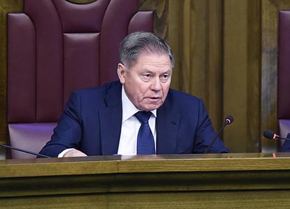 Вячеслав Лебедев сообщил о новых пленумах и законопроектах ВС