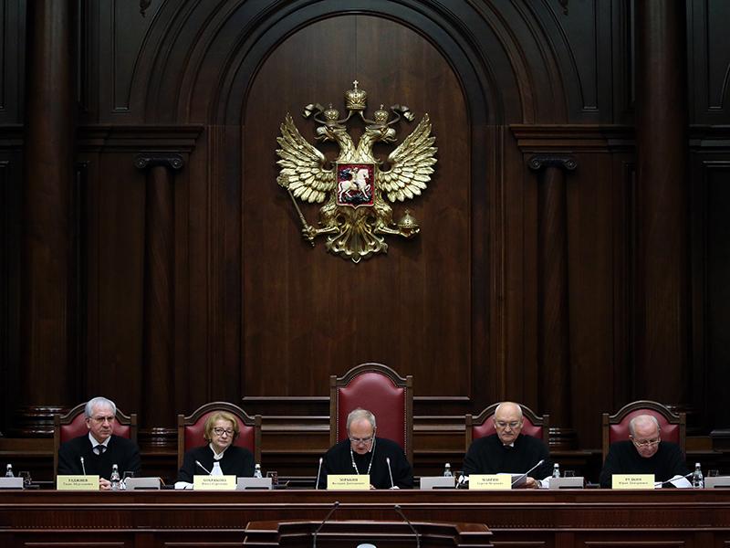 В сентябре главы Чеченской республики и Ингушетии подписали соглашение об установлении границы между этими регионами, которые четко не определяли со времен распада Чечено-Ингушской АССР. Этот документ затронул границы трех районов Ингушетии. В октябре соглашение ратифицировали и оно стало обязательным для двух республик. В Ингушетии из-за раздела границ прошли массовые протесты. Конституционный суд России признал спорный документ законным.