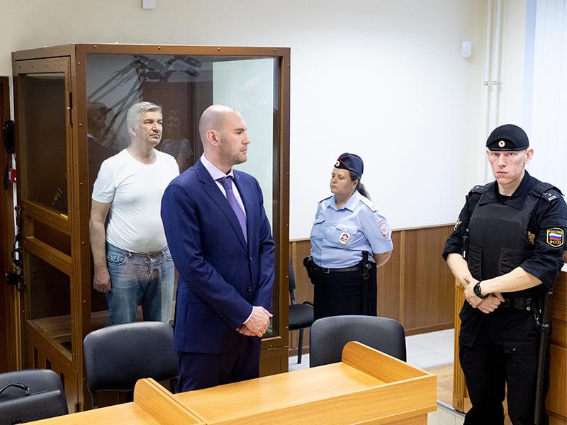 По версии следствия, глава НПО имени Лавочкина Сергей Лемешевский вместе с руководителем дирекции правового обеспечения Екатериной Аверьяновой похитили у госкорпорации 