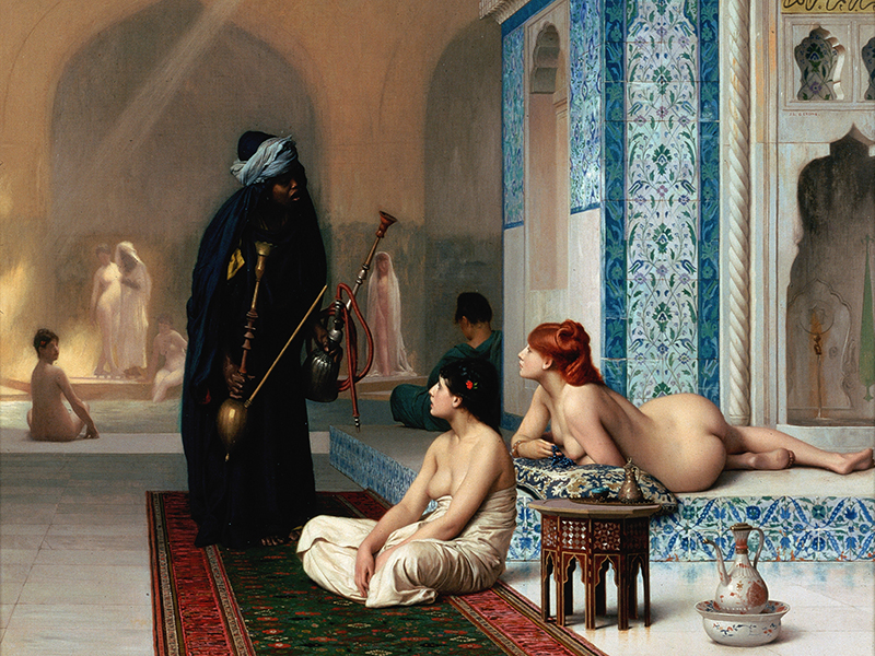 Жан-Леон Жером «Бассейн в гареме» (Эрмитаж). В 2001 году вор зашел в закрытый для посетителей зал Эрмитажа, вырезал ножом из рамы полотно «Бассейн в гареме» стоимостью 66 млн руб., свернул и вынес. Картину вернули только в 2006 году через приемную Геннадия Зюганова – неизвестный заявил, что верит коммунистам и готов передать им ценную вещь, чтобы те вернули ее стране и народу. Полотно оказалось в очень плачевном состоянии, его похититель до сих пор не найден.