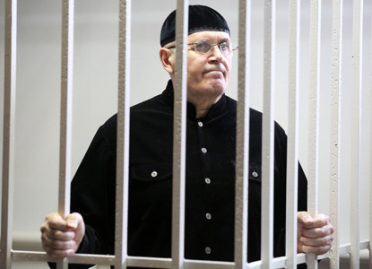 В Чечне вынесен приговор правозащитнику Оюбу Титиеву